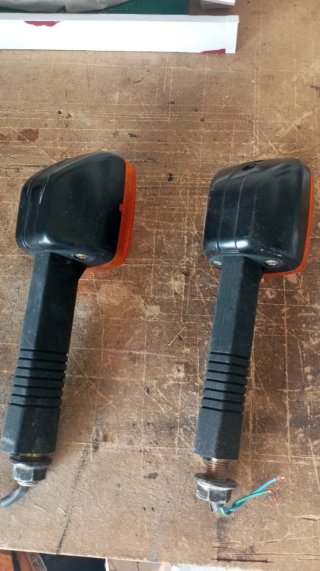 Pareja Intermitentes moto, creo que de honda cb250