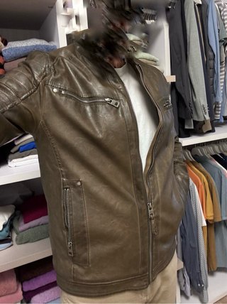Cazadora efecto cuero Koröshi Talla L
