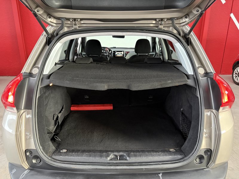 Peugeot 2008 1.6 BlueHDI Allure 2016, foto 20