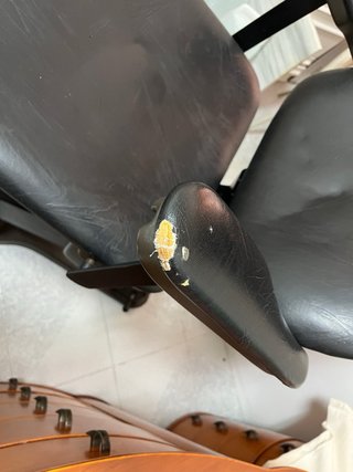 Sillón de podología negro