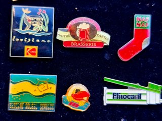 Lote de 20 pins coleccionables variados