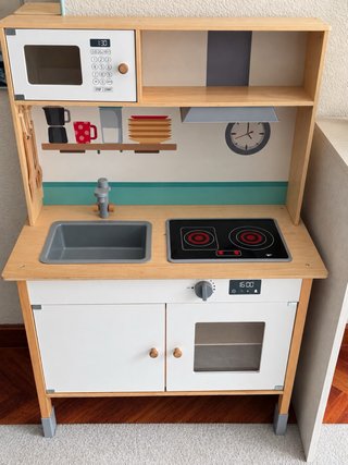Cocinita de madera para niños