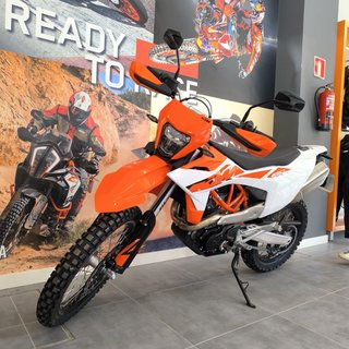 KTM 690 Enduro R 2026 KM0
