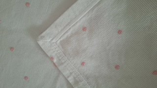 Colcha Zara Home puntos rosas