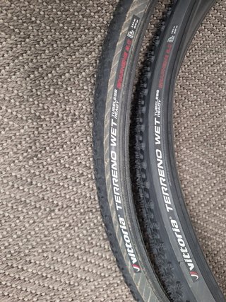 Victoria Terreno Wet 700x33 Tubeless