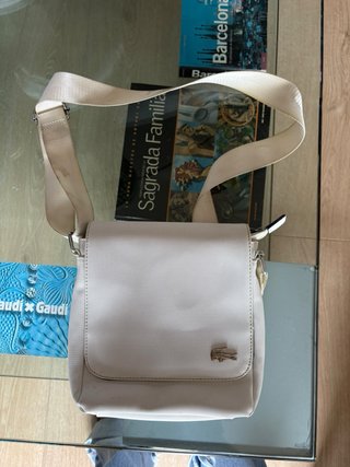 Bandoleras Lacoste y Louis Vuitton