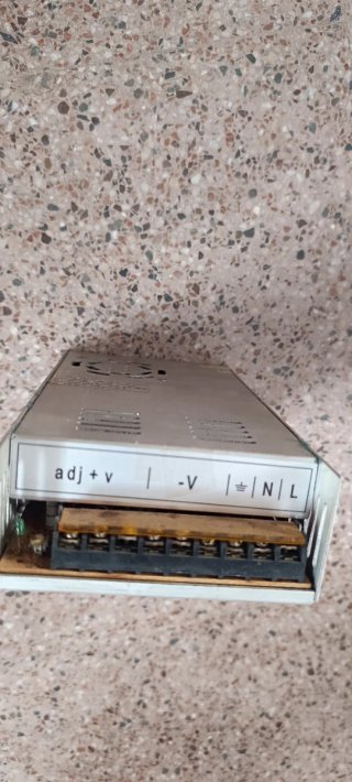 Fuente de Alimentación con Ventilador