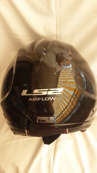 Casco de moto negro LS2