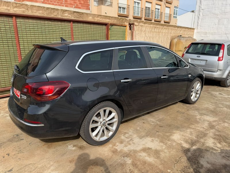 Opel Astra 1.4 T Sportive 2012, foto 3