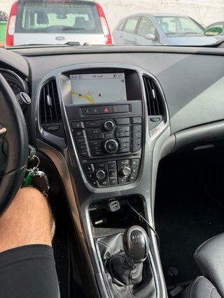 Opel Astra 2012