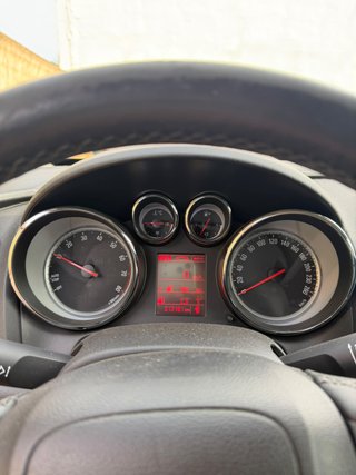 Opel Astra 2012