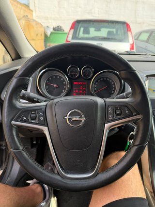 Opel Astra 2012