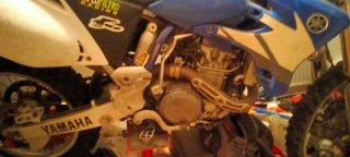 Moto Yamaha Enduro Azul/Blanca