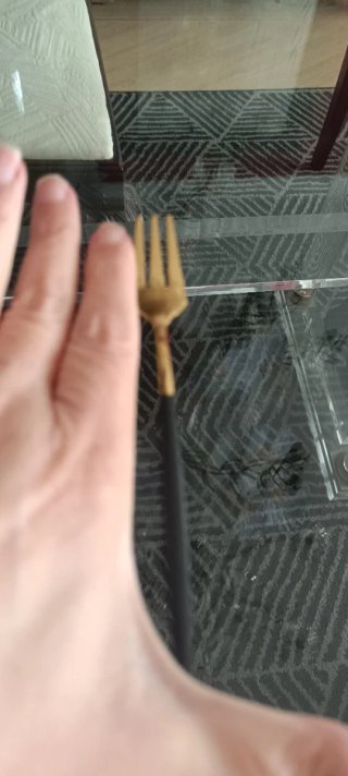 Cubertería dorada y negra para 6 personas