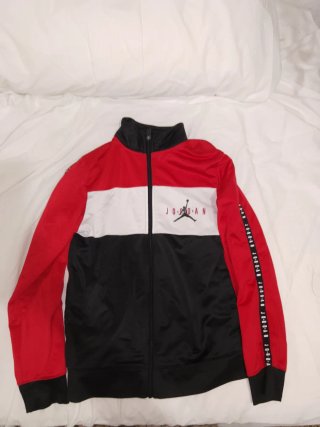 Chaqueta Jordan Roja y Negra