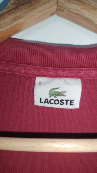 Polo Lacoste burdeo