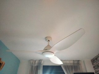 Ventilador de techo blanco