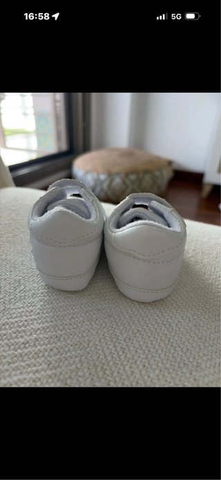 Zapatillas para bebé blancas con estrella n 16