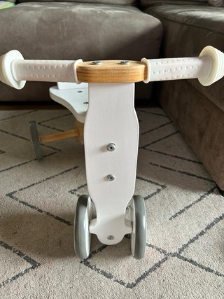 Triciclo de madera para bebé