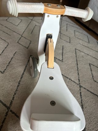 Triciclo de madera para bebé