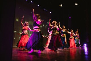 CLASES DE DANZA DEL VIENTRE EN CERDANYOLA
