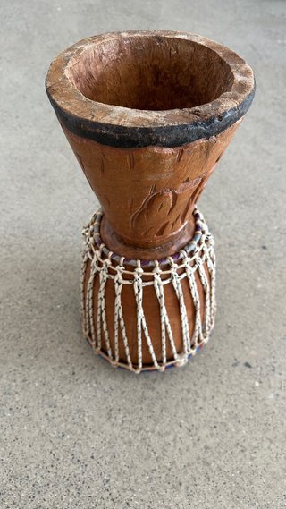 Timbal decorativo de madera