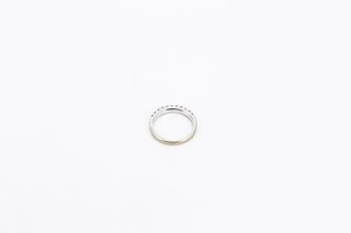 Anillo de oro blanco de 18k con diamantes. Ref:045-01-02228