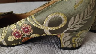 Traje Fallera niña estampado. Talla 30-32