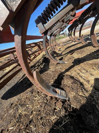 Cultivador Chisel