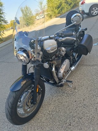 Triumph Bonneville Speedmaster 2021