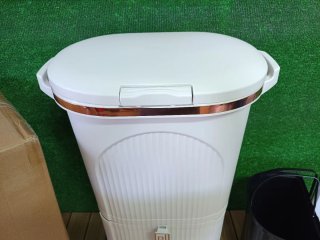 Costway Cubo de basura de cocina de 38 l con tapa