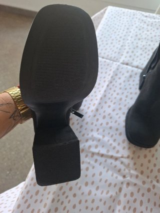 Botines negros de tacón