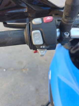 BMW F700GS Azul y Negra