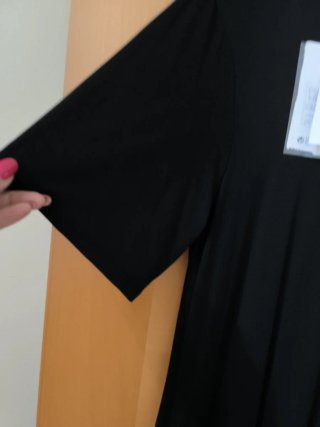 Vestito lungo nero mezza manica girocollo