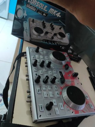 Hercules DJ Console Mk4 Controladora DJ