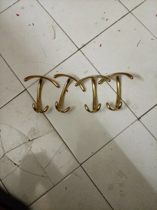 Appendiabiti da parete ottonati