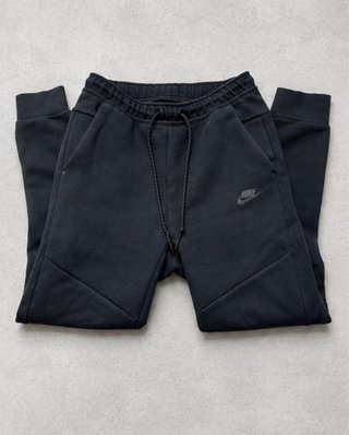 Pantalón Nike Tech Negro