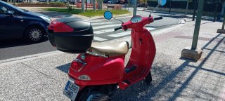 Vespa LX 125 IE Roja