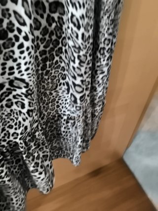 Vestito lungo maculato scollo a V