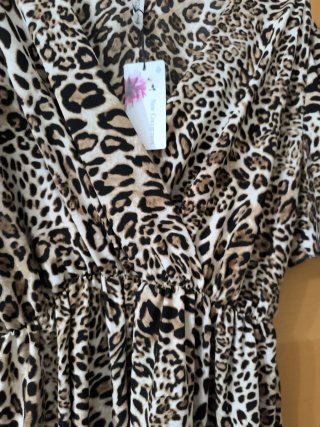 Vestito lungo maculato scollo a V