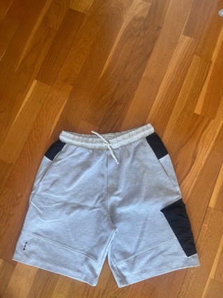 Pantalón corto niño Zara gris