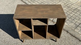 AUDR: Aparador de entrada madera maciza