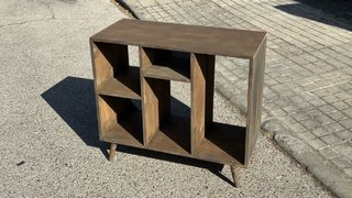 AUDR: Aparador de entrada madera maciza