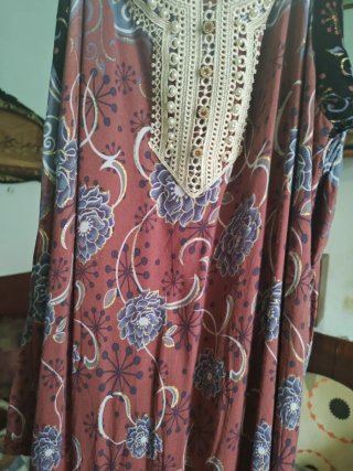 Vestido oriental seda estampado floral