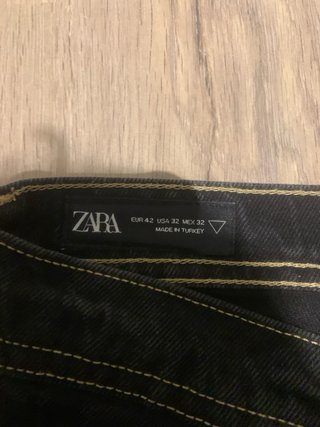 Pantalones vaqueros negros con costuras