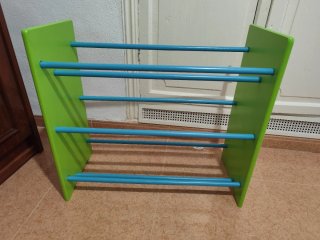 Estantería o zapatero de madera