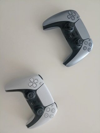 Consola PS5 con Lector + 2 Mandos