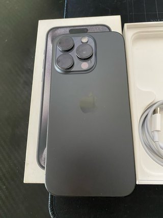 iPhone 15 Pro 256GB + iPhone 11 + Fundas