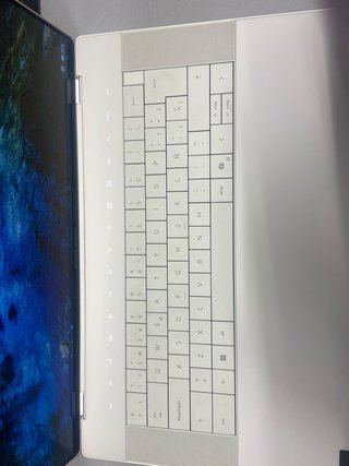 DELL XPS 9640 Gris