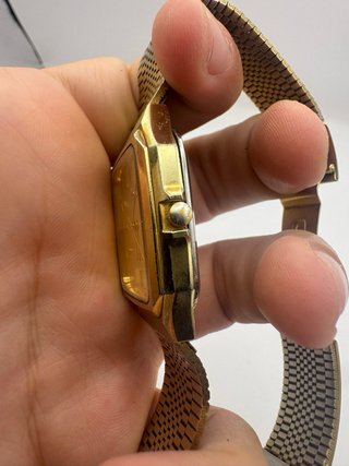 Reloj Citizen Forma Quartz Tank TV Case Vintage